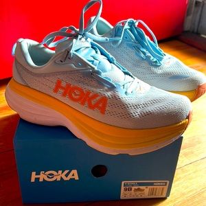 HOKA W Bondi 8